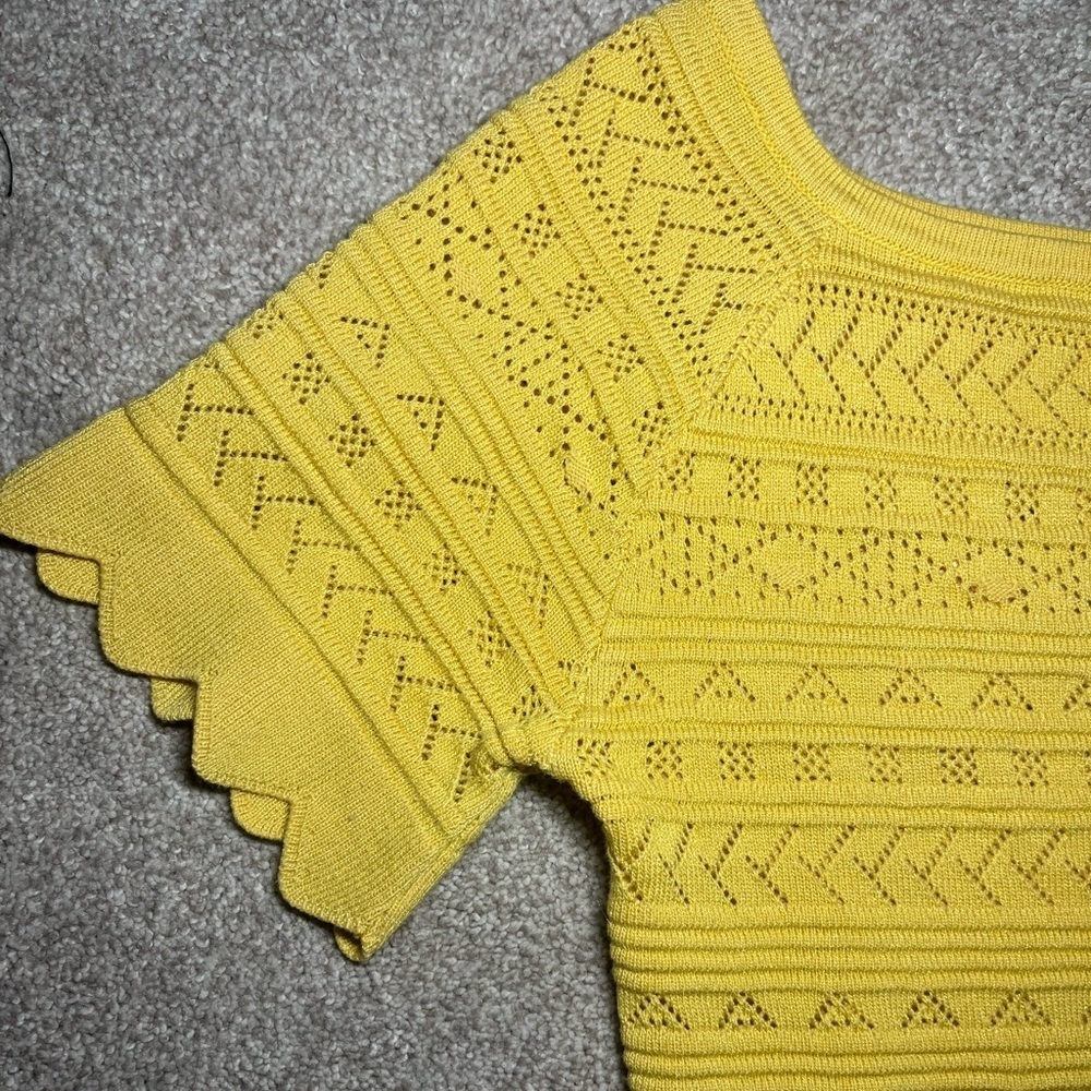 Francesca Yellow Pattern Top Size Small - Picture 2 of 7